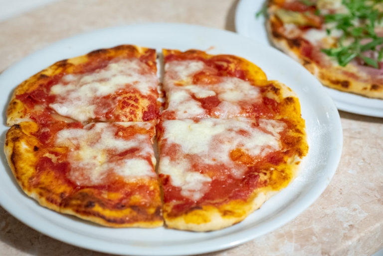 Pizza senza glutine buonissima, con Caputo e Nutrifree. | SGLUCINIAMO